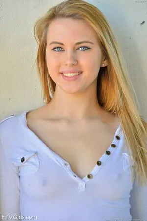 Mackenzie Ann OnlyFans Leaked Free Thumbnail Picture - #xslQ3v0Psp