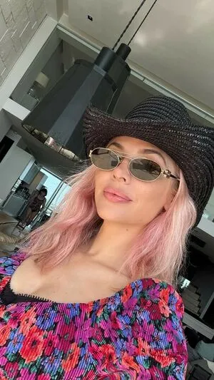 Mackenzie Porter OnlyFans Leaked Free Thumbnail Picture - #PUw8MOkis0