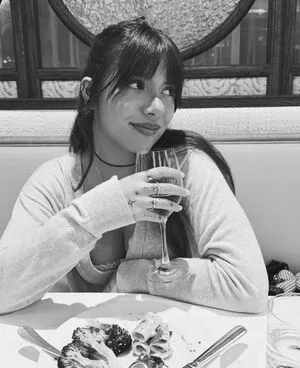 Mackenzie Ziegler OnlyFans Leaked Free Thumbnail Picture - #GMplIBVWrI