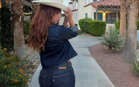 Mackenzie Ziegler OnlyFans Leaked Free Thumbnail Picture - #q1PyUG1BBi