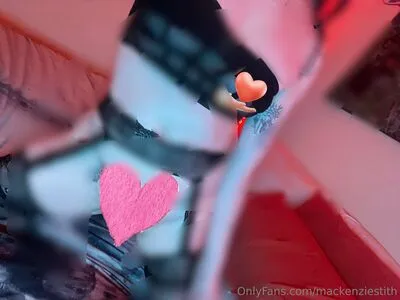 Mackenziestith OnlyFans Leaked Free Thumbnail Picture - #wMArwfiCUq