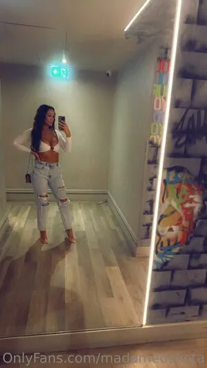 Madamedakota OnlyFans Leaked Free Thumbnail Picture - #J1Z20Y6YOd