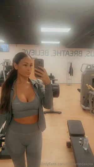 Madamedakota OnlyFans Leaked Free Thumbnail Picture - #K5N8XaJGas