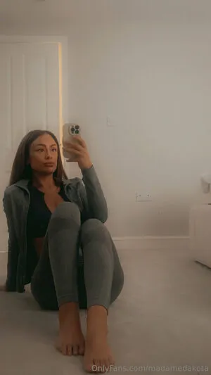 Madamedakota OnlyFans Leaked Free Thumbnail Picture - #aFNRa6lnOA