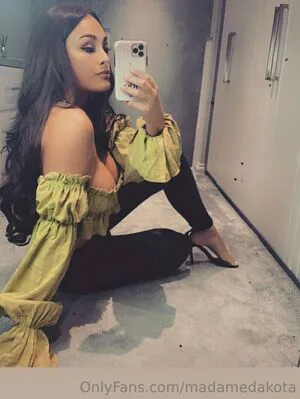 Madamedakota OnlyFans Leaked Free Thumbnail Picture - #mVTnodl5VT