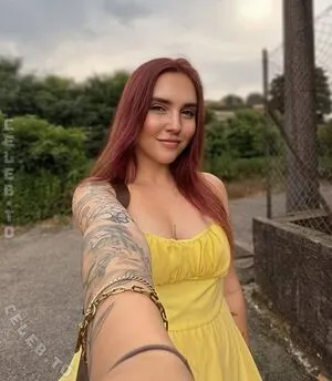 Madamefoxyy OnlyFans Leaked Free Thumbnail Picture - #iXy2m7T4CE