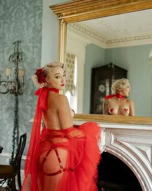 Madamemira OnlyFans Leaked Free Thumbnail Picture - #FZdunpD9ia