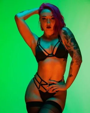 Madamemira OnlyFans Leaked Free Thumbnail Picture - #sXEHtCqAYE