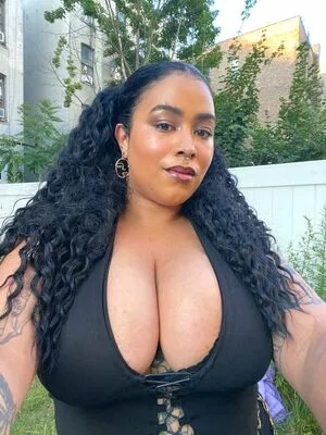 Madamenamio OnlyFans Leaked Free Thumbnail Picture - #1B2LYI2pc2