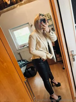 Madamlucyyy OnlyFans Leaked Free Thumbnail Picture - #GRqlpY2QI4