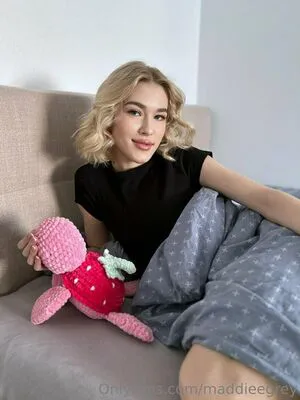 Maddieegrey OnlyFans Leaked Free Thumbnail Picture - #btpgoyaAR7