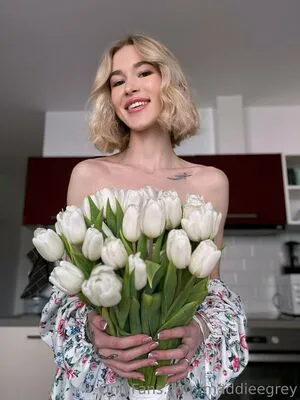 Maddieegrey OnlyFans Leaked Free Thumbnail Picture - #gEeanimA68