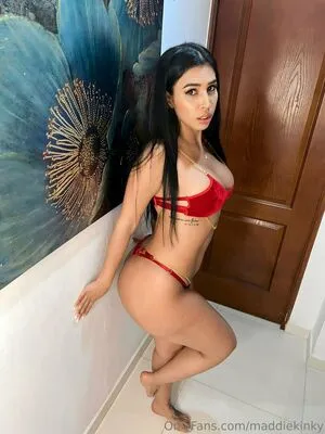 Maddiekinky OnlyFans Leaked Free Thumbnail Picture - #uCaDGVN03A