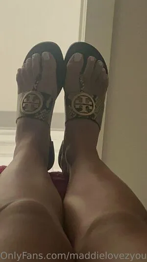 Maddielovezyou2333 OnlyFans Leaked Free Thumbnail Picture - #9301GuUDM2