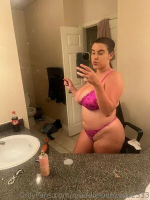 Maddielovezyou2333 OnlyFans Leaked Free Thumbnail Picture - #L6vj02Zm3T