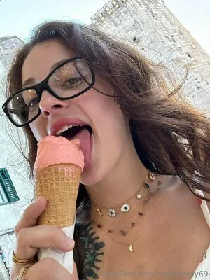 Maddymay69 OnlyFans Leaked Free Thumbnail Picture - #xSEPAEa8Qx