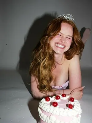 Madelaine Petsch OnlyFans Leaked Free Thumbnail Picture - #TM651pxAA4