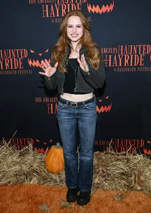 Madelaine Petsch OnlyFans Leaked Free Thumbnail Picture - #X54oYuFi9H