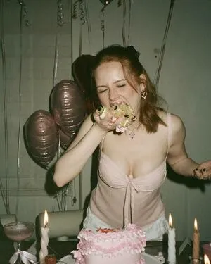 Madelaine Petsch OnlyFans Leaked Free Thumbnail Picture - #f1CKizsHop