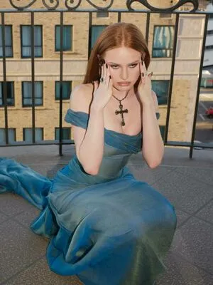 Madelaine Petsch OnlyFans Leaked Free Thumbnail Picture - #krHFticx2u