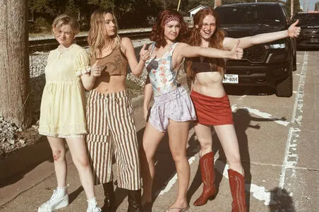 Madelaine Petsch OnlyFans Leaked Free Thumbnail Picture - #tYez8A0FkC