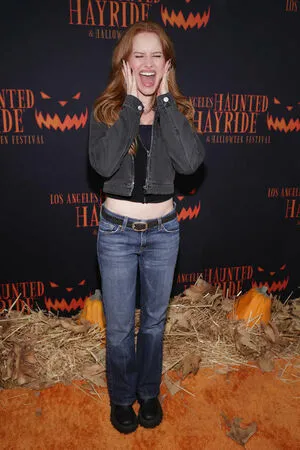 Madelaine Petsch OnlyFans Leaked Free Thumbnail Picture - #ziFKO2tqd5