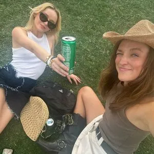 Madeleine Arthur OnlyFans Leaked Free Thumbnail Picture - #0sHBeabpCK