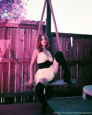 Madelinepisces OnlyFans Leaked Free Thumbnail Picture - #4OKXPnwoUk