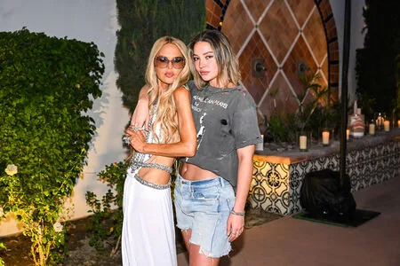Madelyn Cline OnlyFans Leaked Free Thumbnail Picture - #DWCA5yleiD
