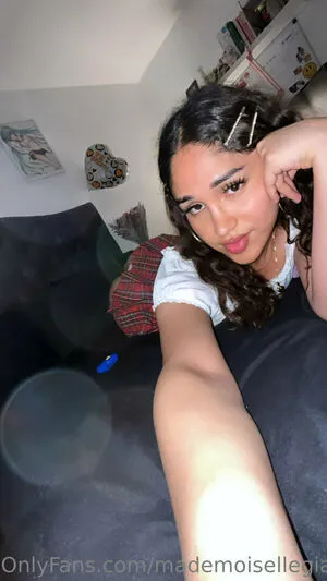 Mademoisellegia OnlyFans Leaked Free Thumbnail Picture - #oxmgVXUIF6