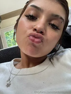 Madiiiissonnn OnlyFans Leaked Free Thumbnail Picture - #Xhay1uuYI3
