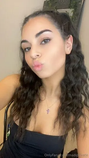 Madiprivate OnlyFans Leaked Free Thumbnail Picture - #6DsO2C1NdS
