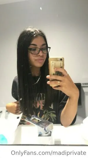 Madiprivate OnlyFans Leaked Free Thumbnail Picture - #ouCKTiMqRa