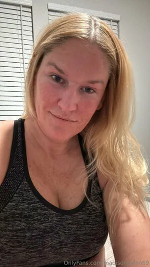 Madisonquinn69 OnlyFans Leaked Free Thumbnail Picture - #InnlFtltTb