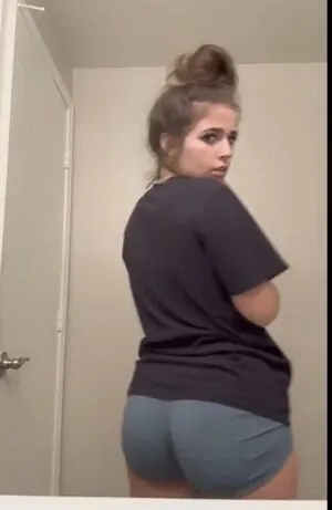 Madisons The Shit OnlyFans Leaked Free Thumbnail Picture - #GixDTSmidj