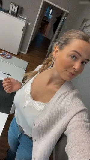 Madlen Inselmann OnlyFans Leaked Free Thumbnail Picture - #aDfOx3Jmik