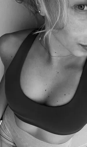 Madlinee OnlyFans Leaked Free Thumbnail Picture - #7i1HlLDO25