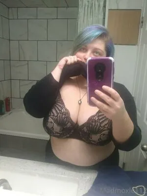 Madmoxie112 OnlyFans Leaked Free Thumbnail Picture - #9B03z4Iy2Q