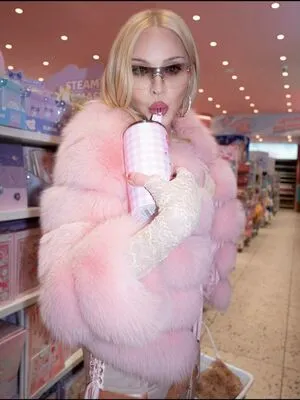 Madonna OnlyFans Leaked Free Thumbnail Picture - #ZnFTDzd8Zs