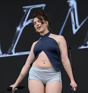 Mae Muller OnlyFans Leaked Free Thumbnail Picture - #blmrx64MPP