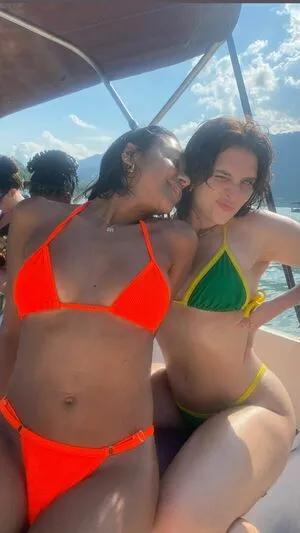 Mae Muller OnlyFans Leaked Free Thumbnail Picture - #xmLpbTTBNn