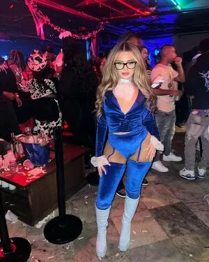 Mae Welsch OnlyFans Leaked Free Thumbnail Picture - #x6HwhqAnWN