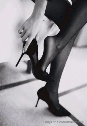 Maelisss01 OnlyFans Leaked Free Thumbnail Picture - #3IZjoScAMT