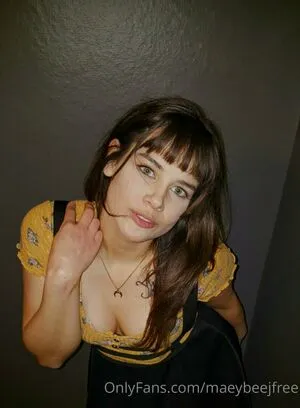 Maeybeejfree OnlyFans Leaked Free Thumbnail Picture - #CGFivs4tFM