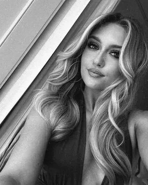 Maggie Sajak OnlyFans Leaked Free Thumbnail Picture - #0om1iMvPBv