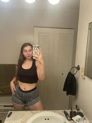 Maggierayelle OnlyFans Leaked Free Thumbnail Picture - #xXivDUYX9w