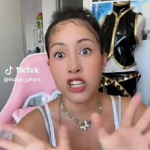 Magic Phyra OnlyFans Leaked Free Thumbnail Picture - #gs40HaJEzL