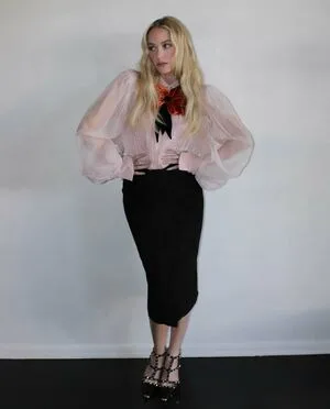 Maika Monroe OnlyFans Leaked Free Thumbnail Picture - #0dLjKyxfID
