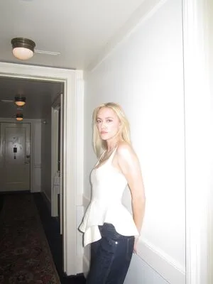 Maika Monroe OnlyFans Leaked Free Thumbnail Picture - #3TOINb0Tfp