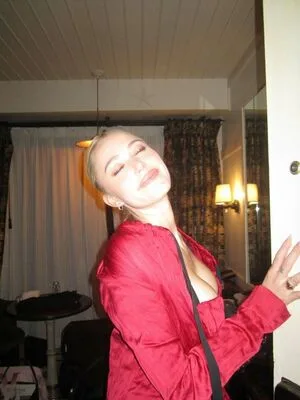 Maika Monroe OnlyFans Leaked Free Thumbnail Picture - #40hgdSaYzo